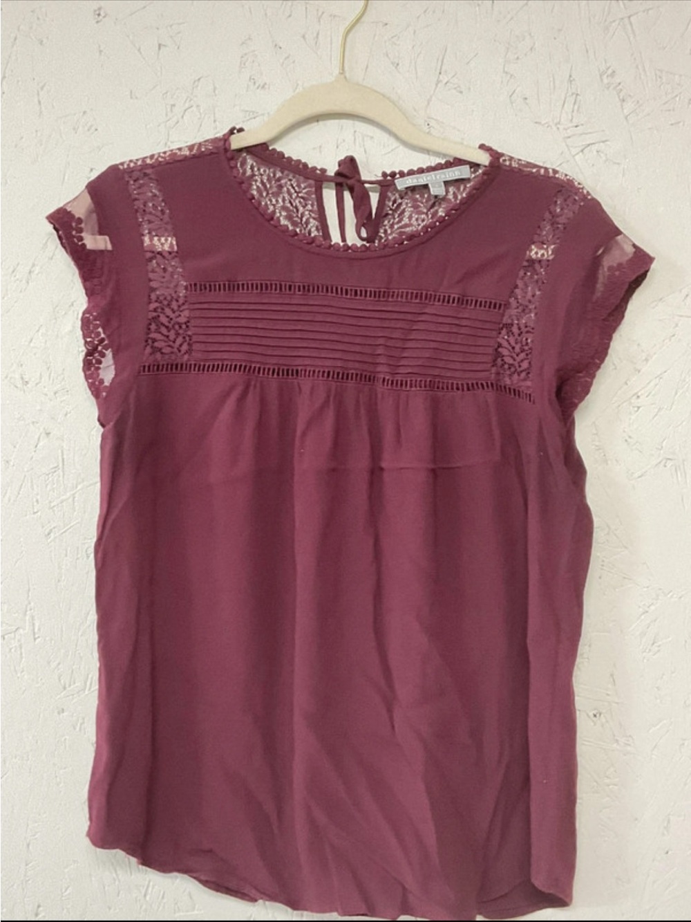 Daniel Rainn Burgundy Lace Yoke Cap Sleeve Blouse